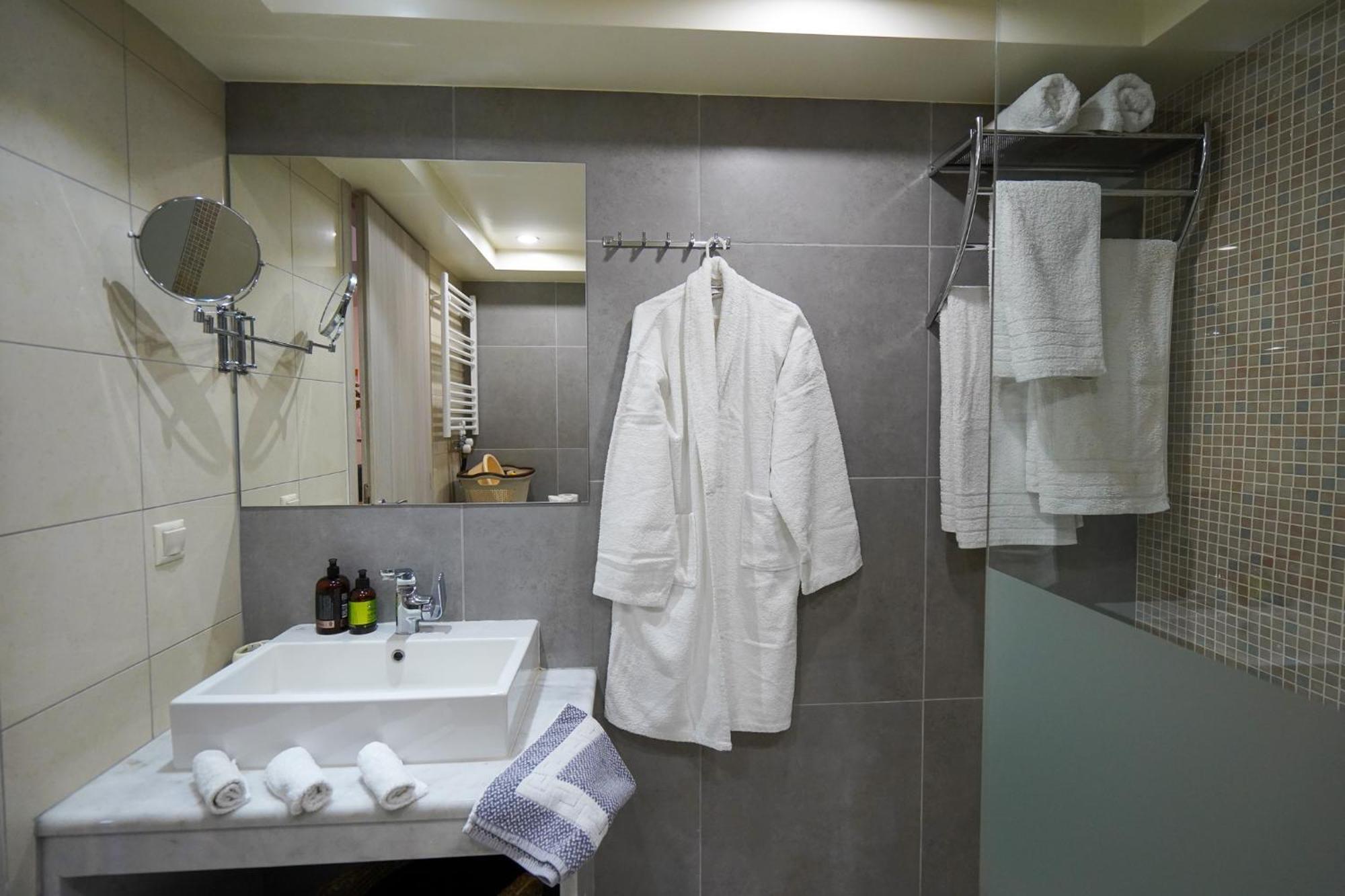 Theo And Ms Luxurious Apartments Kos Town Exterior photo